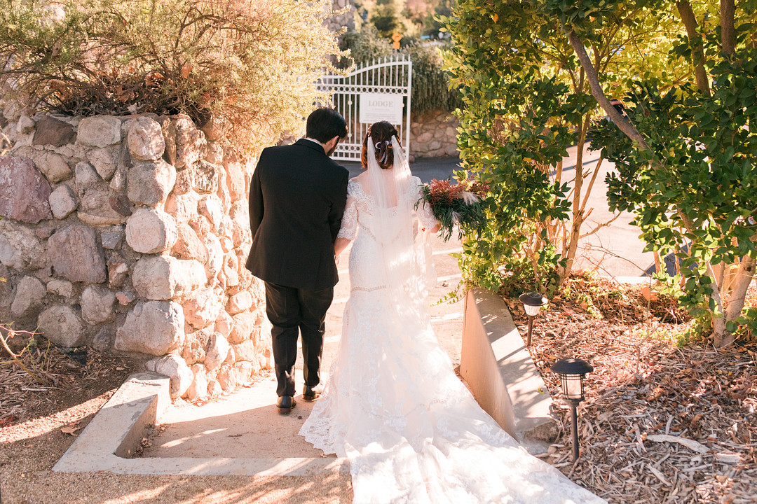 Taylor and Daniel's October Themed Wedding - Brides & Weddings Magazine