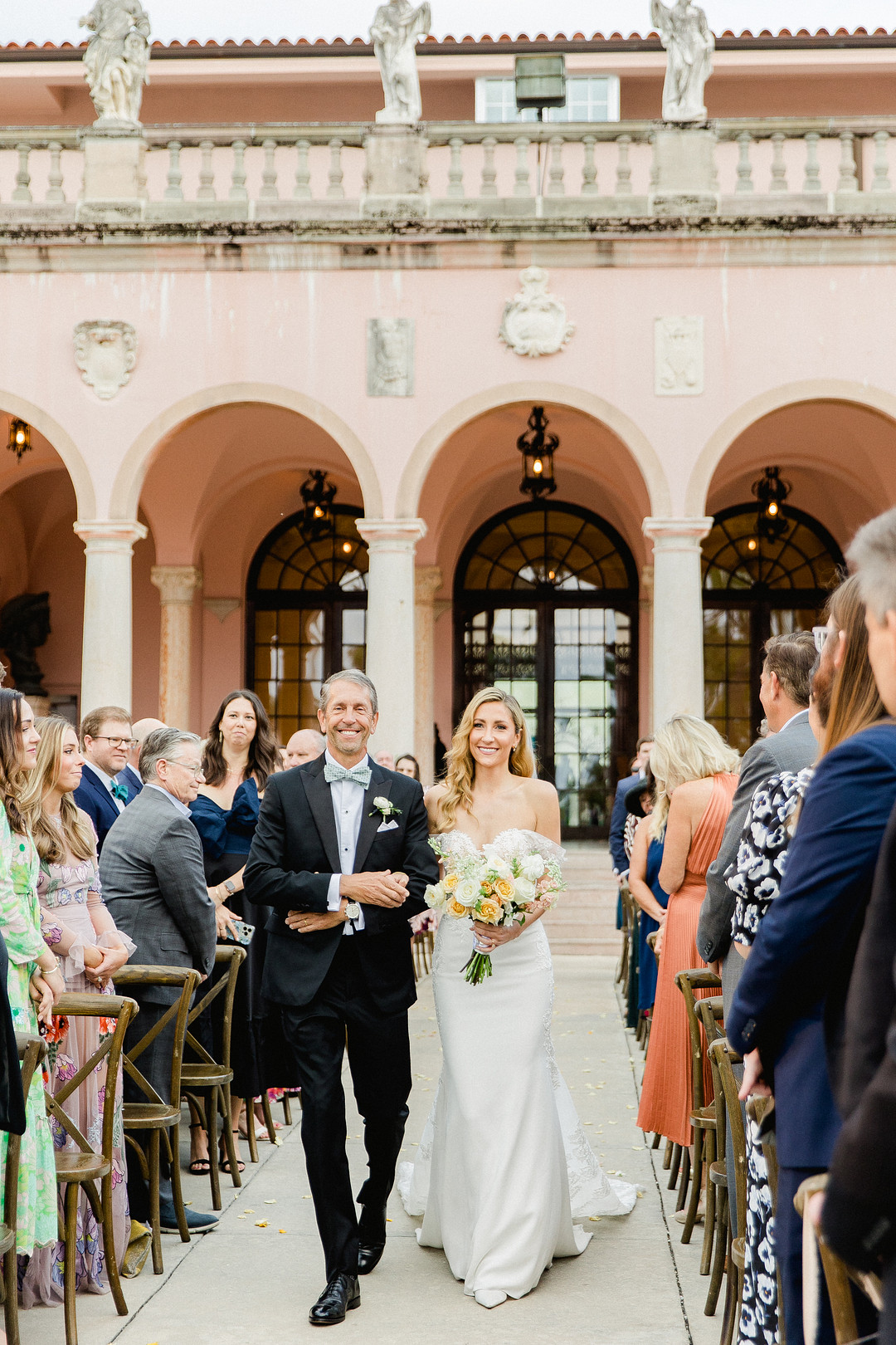 Photos by Ailyn La Torre Photography