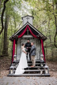 Hoskins_Terrazas_Star Noir Studio_Macabre Nature Micro Wedding_0044_low