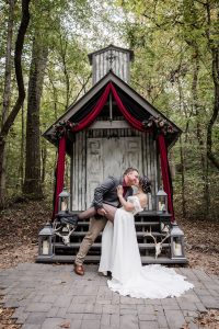 Hoskins_Terrazas_Star Noir Studio_Macabre Nature Micro Wedding_0066_low
