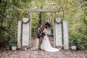 Hoskins_Terrazas_Star Noir Studio_Macabre Nature Micro Wedding_0067_low
