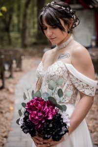 Hoskins_Terrazas_Star Noir Studio_Macabre Nature Micro Wedding_0073_low