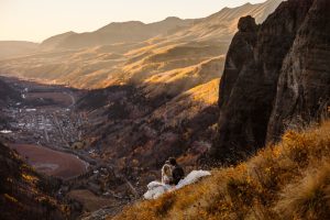 Shoul_Shoul_In Love and Adventure - Elopement Photography_telluride-hiking-elopement--351 (1)_low