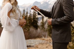 Shoul_Shoul_In Love and Adventure - Elopement Photography_telluride-hiking-elopement-48_low