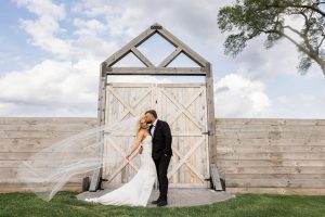 Brown _Graf_Lauren Ashley Studios_98-Sable-Creek-Wedding_low