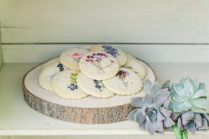 Cottagecore Wedding in the Gardens of Low Meadows Estate_The Lilac Lion Photography_LEO00951_low