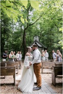 Anderson_Drews_Star Noir Studio_Chapel in the Hollow - Sarah and Jared_1107_low