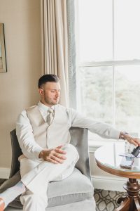 Van Orden_de la Parra_Chloe Malsick Photography_Lisa & Ryan Wedding Getting Ready-97_low