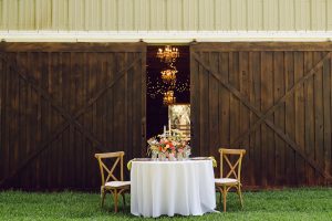 Retro Flower Farm at Wandering Oaks_Love & Artistry_WanderingOaksStyledShoot185_low
