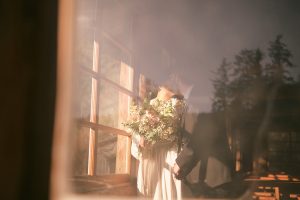 Deception Pass Coastal Elopement_Allison Haley Photography_Deception-Pass-Elopement-Getting-Ready-14_low