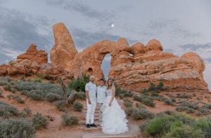 Crossman_Crossman_By Mannuzza LLC_Arches-National-Park-Sunrise-Elopement-By-Mannuzza-31_low