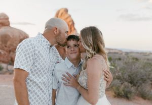 Crossman_Crossman_By Mannuzza LLC_Arches-National-Park-Sunrise-Elopement-By-Mannuzza-50_low