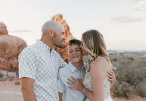 Crossman_Crossman_By Mannuzza LLC_Arches-National-Park-Sunrise-Elopement-By-Mannuzza-51_low