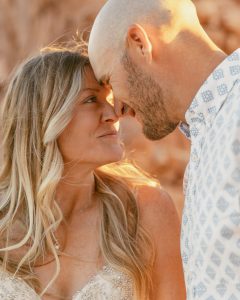 Crossman_Crossman_By Mannuzza LLC_Arches-National-Park-Sunrise-Elopement-By-Mannuzza-73_low