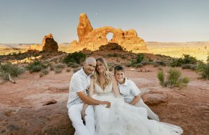 Crossman_Crossman_By Mannuzza LLC_Arches-National-Park-Sunrise-Elopement-By-Mannuzza-146_low