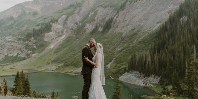 Dana and Arthur's Little Outdoor Elopement in Crested Butte