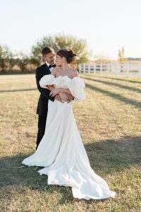 A Timeless Styled Shoot Wedding at Sioux Monti Barn