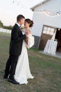 A Timeless Styled Shoot Wedding at Sioux Monti Barn
