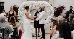 Sara and Billy's Enchanting and Romantic Italian-Inspired Wedding at The Bishop Museum of Science