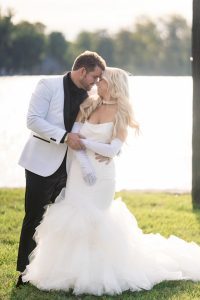 Walleck_Kapusta_Lauren Ashley Studios_Lauren-Ashley-Studios-Lakeside-Wedding-127_low Katie and Kyle’s Luxurious Lakeside Wedding