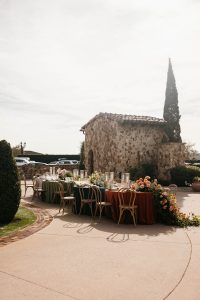 A Colorful and Romantic Courtyard Wedding_Cynthia Dalene Photo_Courtyard-25_low A Colorful and Romantic Courtyard Wedding Styled Shoot at Bella Collina