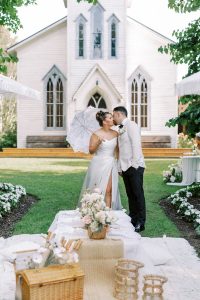 danielle-cargill-photogaphy-lillies-bloom-floral Luxury Garden Picnic Wedding Styled Shoot