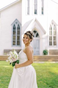 danielle-cargill-photogaphy-lillies-bloom-floral Luxury Garden Picnic Wedding Styled Shoot
