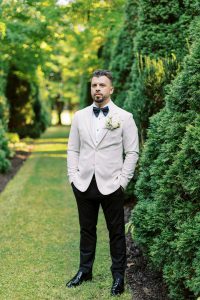 danielle-cargill-photogaphy-lillies-bloom-floral Luxury Garden Picnic Wedding Styled Shoot