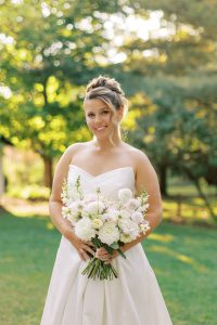 danielle-cargill-photogaphy-lillies-bloom-floral Luxury Garden Picnic Wedding Styled Shoot