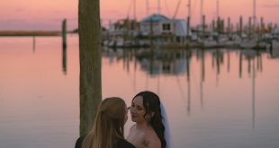 Lindsay and Gracie's Romantic Wedding Under A Giant Oak Tree