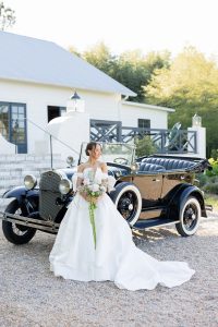 Luxurious Editorial Styled Shoot Inspired by Old Money Garden Party Theme