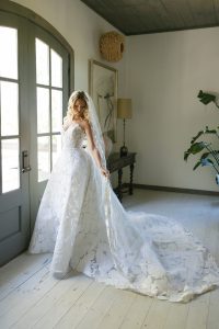 Luxurious Editorial Styled Shoot Inspired by Old Money Garden Party Theme