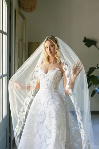 Luxurious Editorial Styled Shoot Inspired by Old Money Garden Party Theme