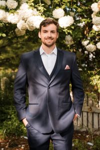 Mary Beth and Seth's Intimate Spring Wedding Portraits at Historic Oak View County Park