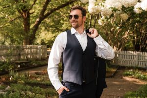 Mary Beth and Seth's Intimate Spring Wedding Portraits at Historic Oak View County Park