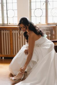 Sophisticated Styled Shoot at Northwestern University's SAE Chapel