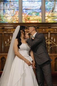 Sophisticated Styled Shoot at Northwestern University's SAE Chapel