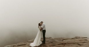 Rebecca and Jackson's Moody Elopement of Rugged Beauty at Hawksbill Crag
