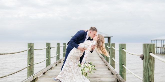 Annabel and Zach’s Charming Coastal Winter Wedding at Little Point Clear