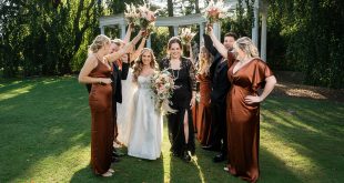 Jeanne and Jessica’s Intimate Wedding of Timeless Charm at Sea Cliff Manor